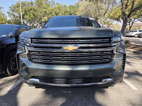 Used 2024 Chevrolet Suburban Premier image 2