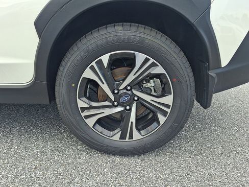 Certified 2024 Subaru Crosstrek 2.0i Premium w/ Crosstrek Mirror Package AWD/4WD image 8