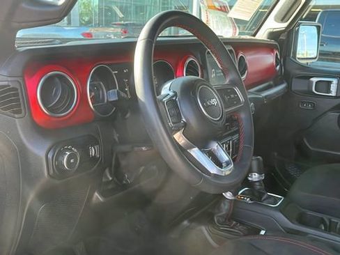 Used 2023 Jeep Wrangler Unlimited Rubicon w/ LED Lighting Group AWD/4WD image 16