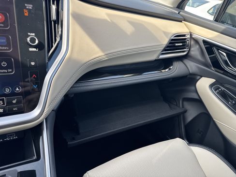 Used 2025 Subaru Outback Limited image 25