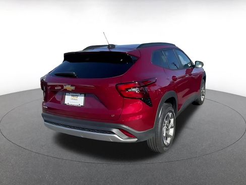 Used 2025 Chevrolet Trax LT w/ LT Convenience Package image 14