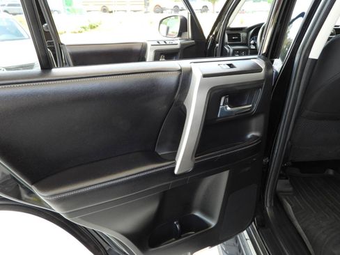 Used 2016 Toyota 4Runner 2WD SR5 image 45