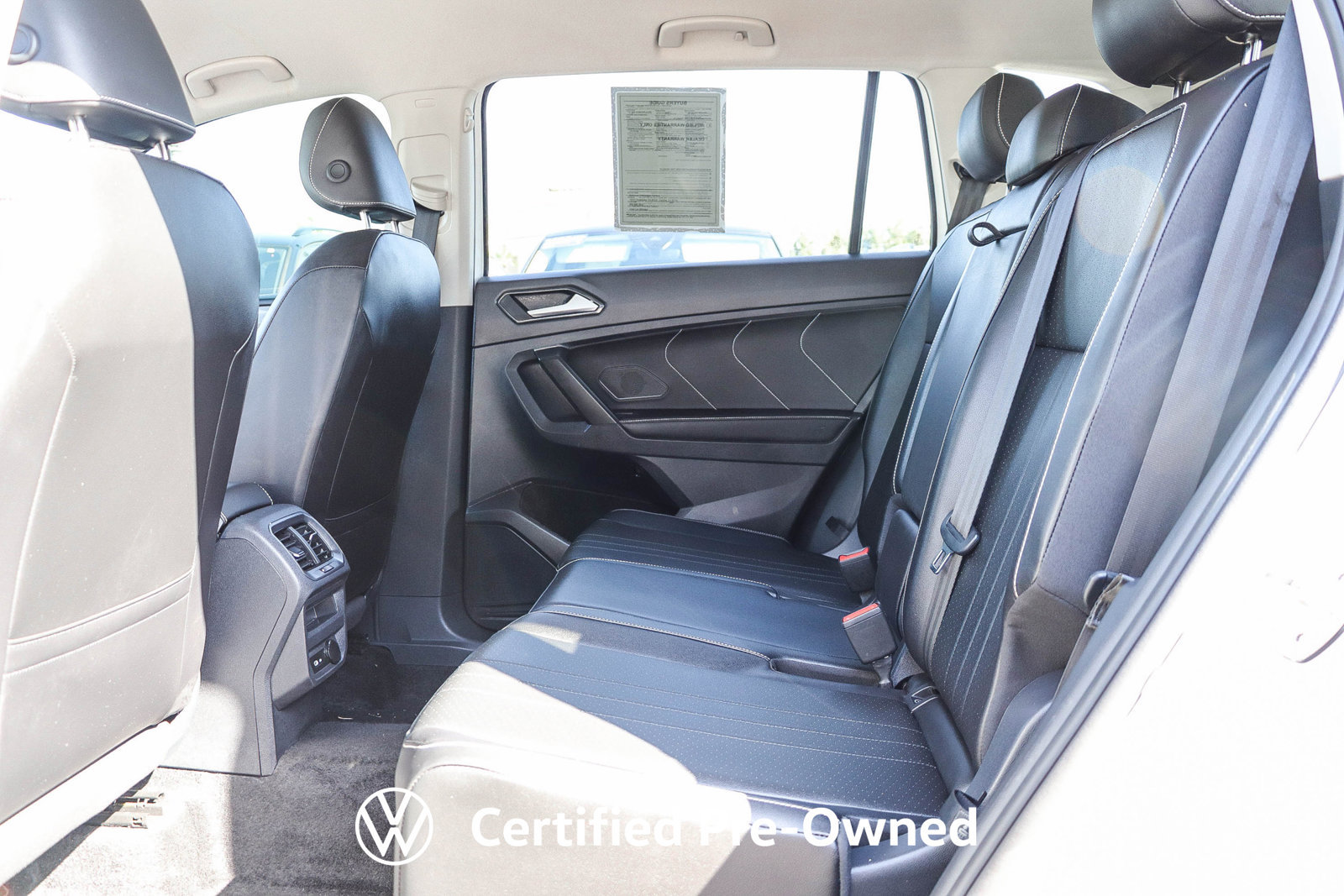 Used 2024 Volkswagen Tiguan SE AWD/4WD image 20