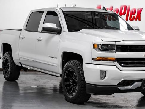 Used 2018 Chevrolet Silverado 1500 LT w/ All Star Edition image 5