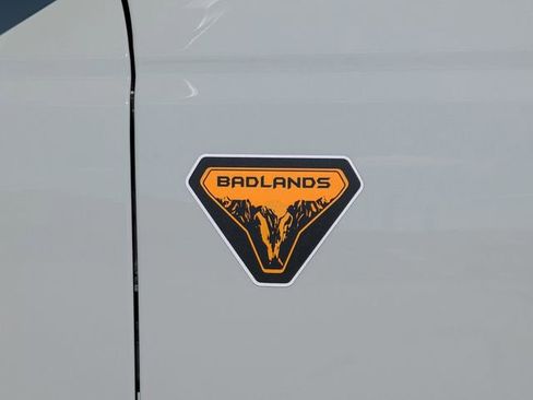 Used 2024 Ford Bronco Badlands image 10