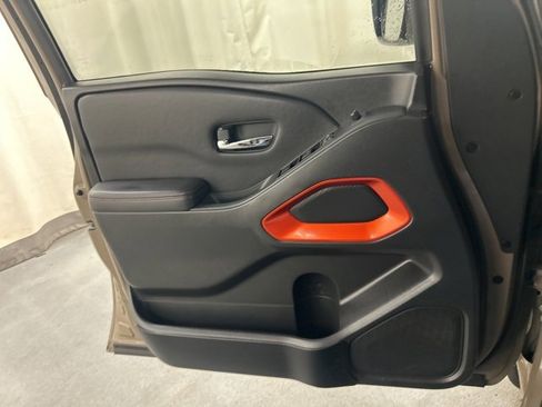 Used 2023 Nissan Frontier PRO-4X w/ Pro Convenience Package image 23