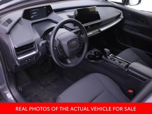 Certified 2025 Toyota Prius LE FWD image 3