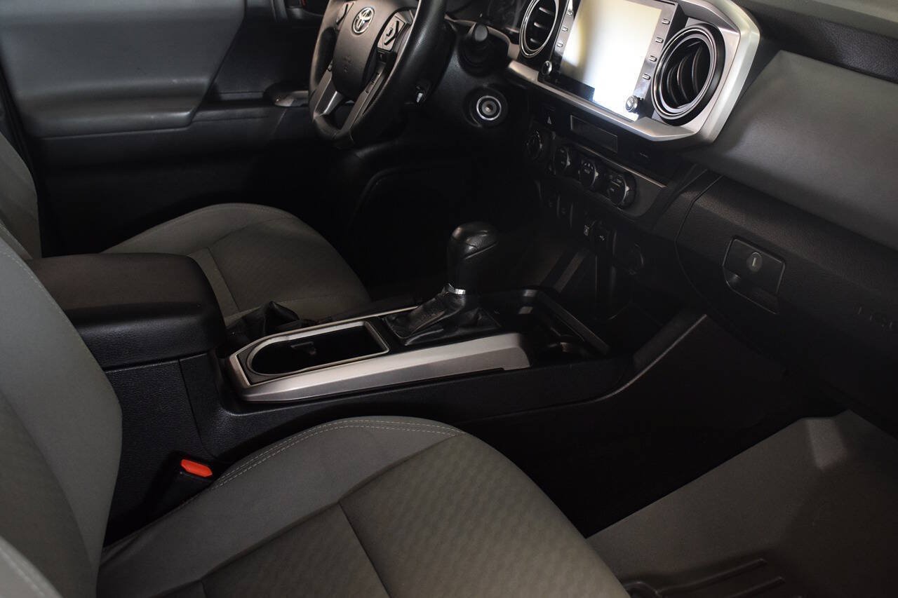 Used 2021 Toyota Tacoma SR5 w/ Technology Package AWD/4WD image 26