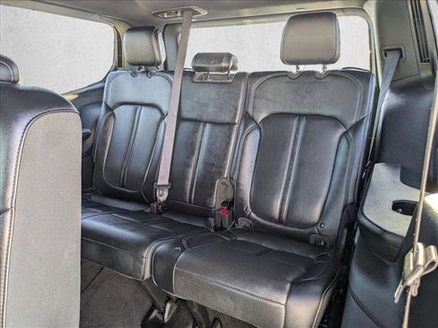 Used 2024 Jeep Wagoneer Series II w/ Flexible Seating Group image 20