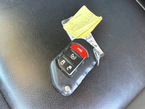 Used 2021 Jeep Gladiator Rubicon AWD/4WD image 15