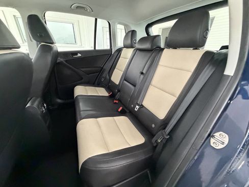 Used 2016 Volkswagen Tiguan S image 24