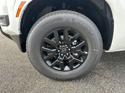 New 2026 Nissan Frontier SV w/ SV Convenience Package RWD image 11