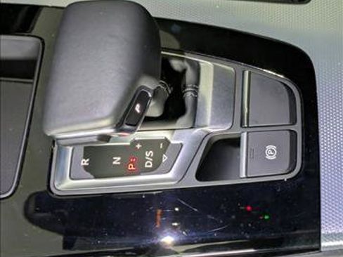 Certified 2025 Audi Q5 2.0T Premium Plus image 12