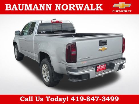 Used 2017 Chevrolet Colorado LT w/ LT Convenience Package RWD image 11
