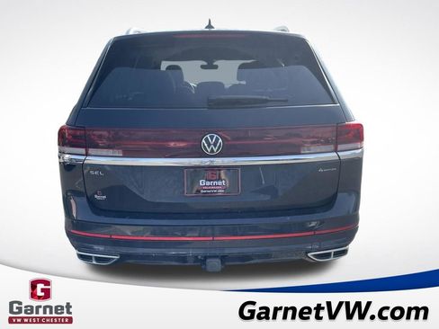 Used 2025 Volkswagen Atlas SEL Premium R-Line image 4