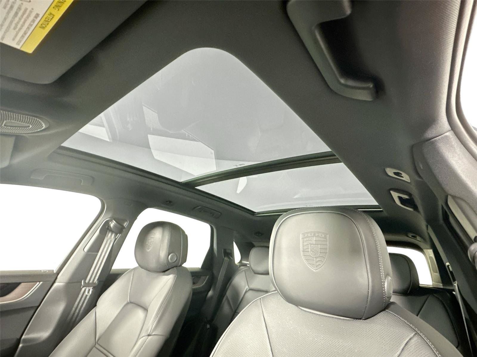 Certified 2026 Porsche Cayenne AWD/4WD image 34