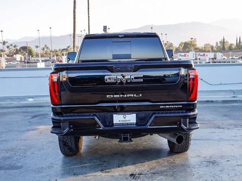 Used 2025 GMC Sierra 2500 Denali Ultimate AWD/4WD image 8
