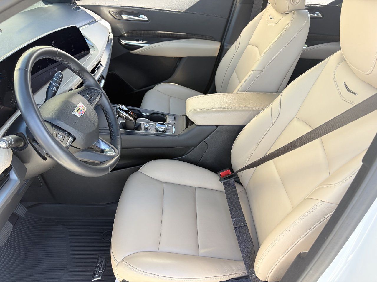 Certified 2025 Cadillac XT4 Premium Luxury FWD image 20