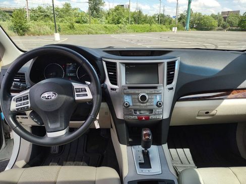 Used 2013 Subaru Legacy 3.6R Limited AWD/4WD image 10