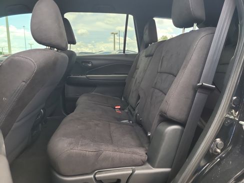 Used 2022 Honda Pilot Sport image 11