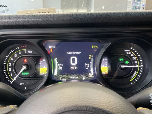 Used 2024 Jeep Wrangler Unlimited AWD/4WD image 21