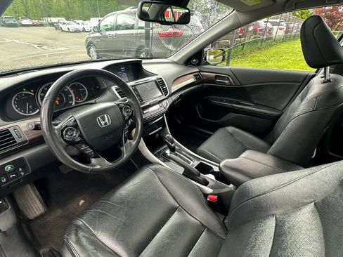 Used 2017 Honda Accord Touring image 20