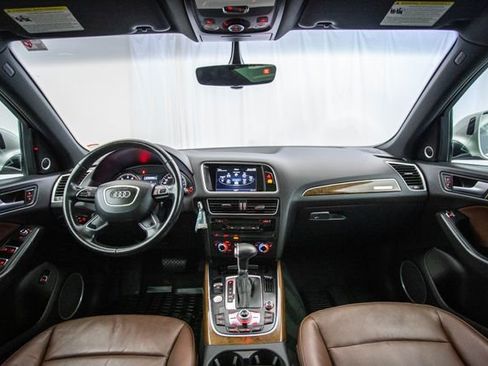 Used 2017 Audi Q5 2.0T Premium Plus image 12