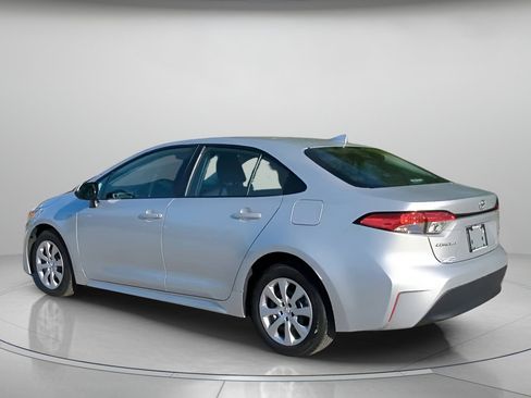 Used 2024 Toyota Corolla LE image 18