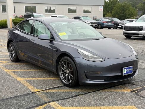 Used 2022 Tesla Model 3 Long Range AWD/4WD image 8