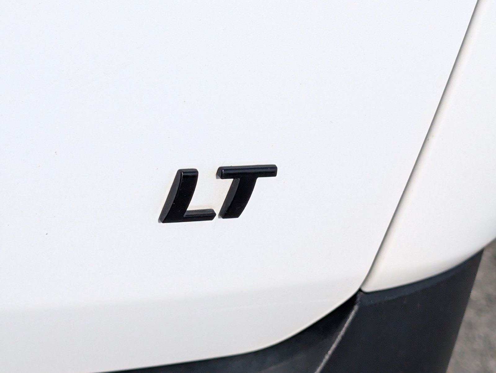Used 2020 Chevrolet Traverse LT w/ LPO, Blackout Package AWD/4WD image 5