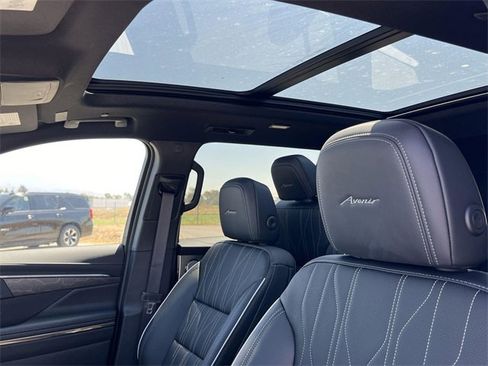 New 2026 Buick Enclave Avenir w/ Super Cruise Package image 25