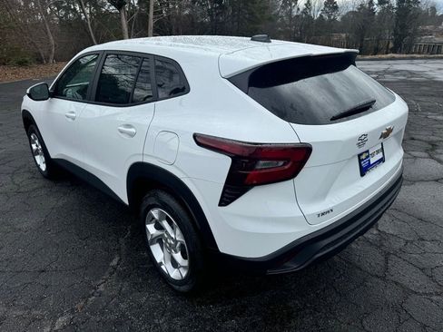 New 2026 Chevrolet Trax LS w/ LS Convenience Package image 6