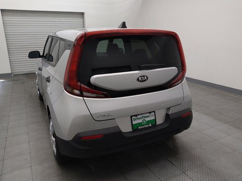 Used 2021 Kia Soul LX image 6