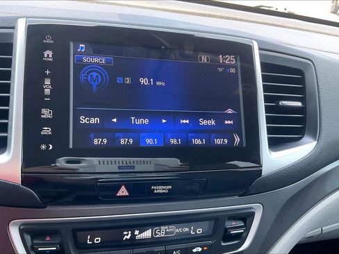 Used 2017 Honda Pilot EX-L image 33