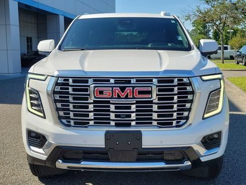Certified 2025 GMC Yukon Denali AWD/4WD image 9