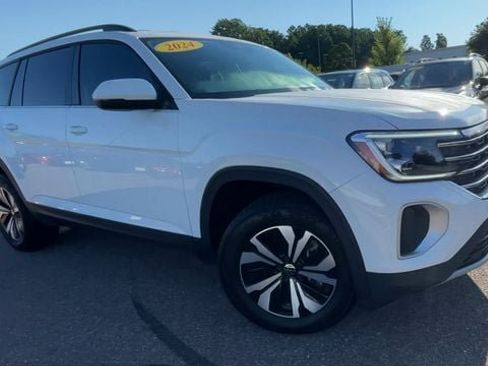 Used 2024 Volkswagen Atlas SE AWD/4WD image 8