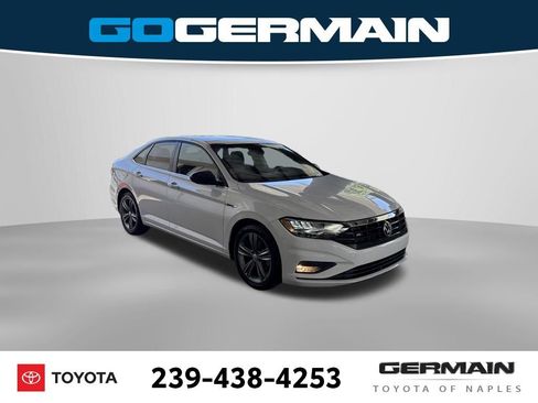 Used 2020 Volkswagen Jetta R-Line w/ R-Line Cold Weather Package FWD image 11