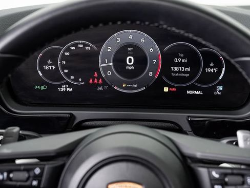 Certified 2024 Porsche Cayenne AWD/4WD image 18