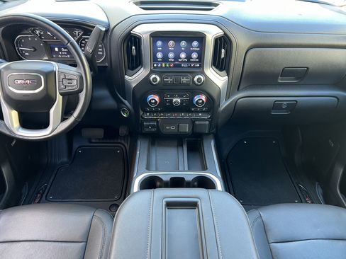 Used 2022 GMC Sierra 2500 SLT w/ SLT Preferred Package AWD/4WD image 34