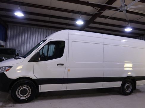 Used 2021 Mercedes-Benz Sprinter 2500 w/ Driver Convenience Package image 1