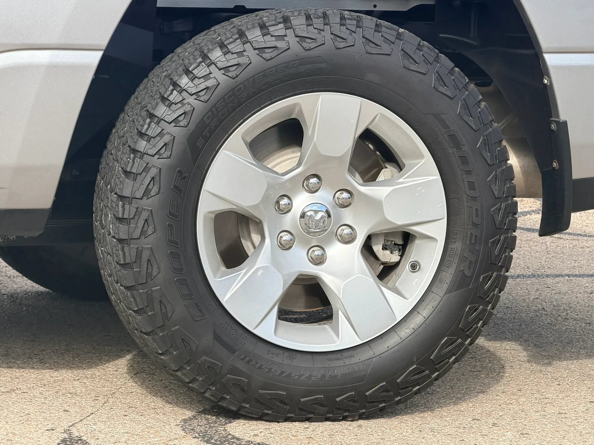 Used 2022 RAM 1500 Big Horn AWD/4WD image 2