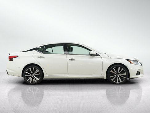 Used 2019 Nissan Altima 2.5 Platinum AWD/4WD image 7