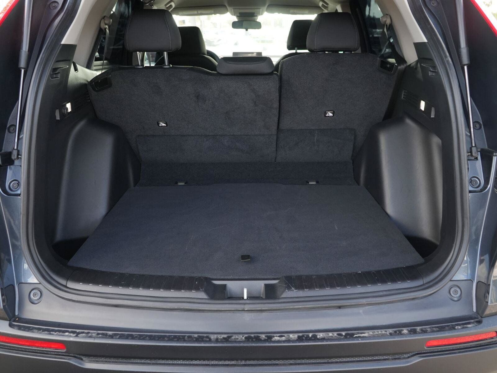 Used 2025 Honda CR-V LX image 12