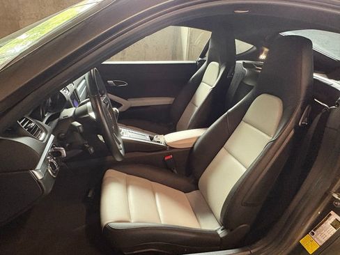 Used 2021 Porsche 718 Cayman RWD image 6