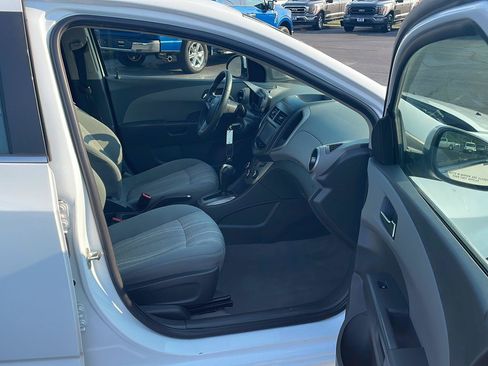 Used 2015 Chevrolet Sonic LT FWD image 22