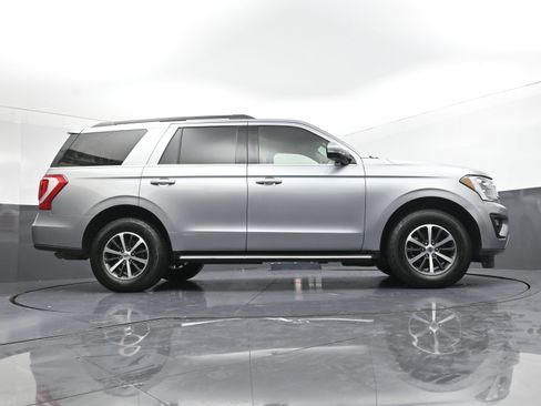 Used 2021 Ford Expedition XLT RWD image 32