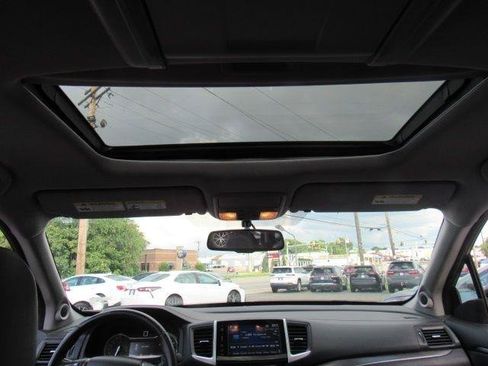 Used 2017 Honda Pilot EX-L image 23