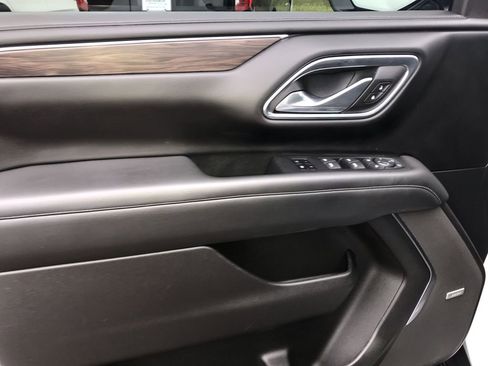 Used 2023 Chevrolet Tahoe Z71 w/ Luxury Package image 13