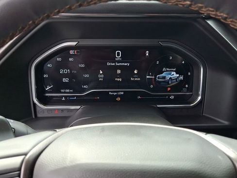 Used 2024 GMC Sierra 1500 AT4 w/ Technology Package image 17