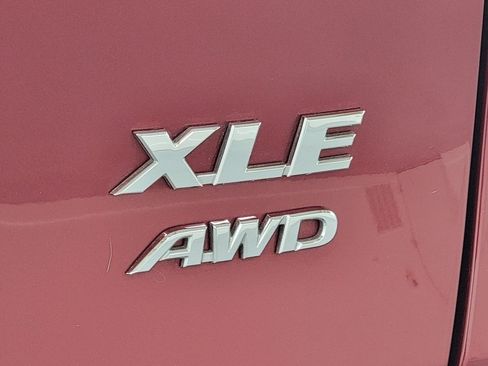 Certified 2020 Toyota RAV4 XLE Premium AWD/4WD image 10